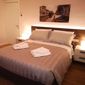 2* Bed & Breakfast 2 Navigli