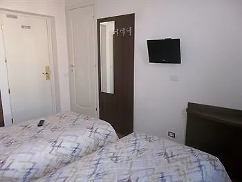 Hotel Amalfi Mediolan 2*,  Włochy